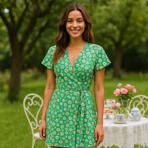 Mi Ami Green Floral Wrap Dress M Fit & Flare Lined Boho Cottagecore Feminine